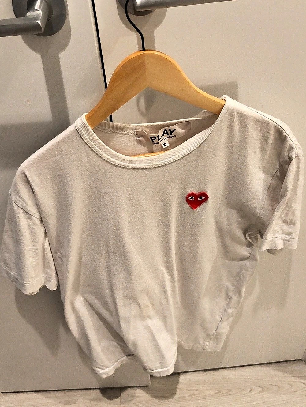 PLAY Comme des Garçons Heart Logo Tee White Size XL